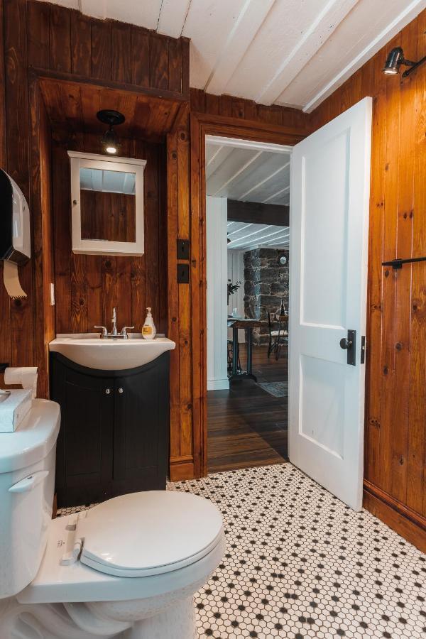 Auberge De L'Ouest Deschambault 外观 照片