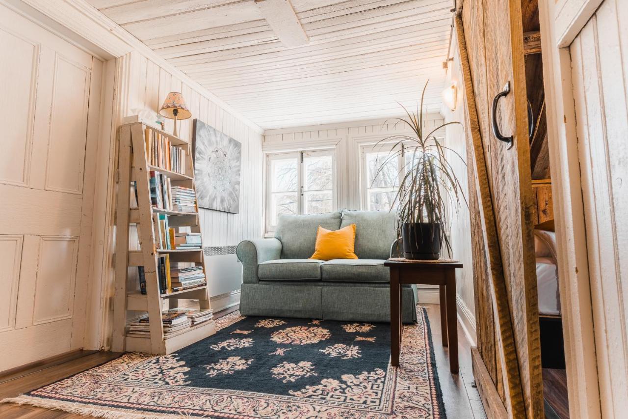 Auberge De L'Ouest Deschambault 外观 照片