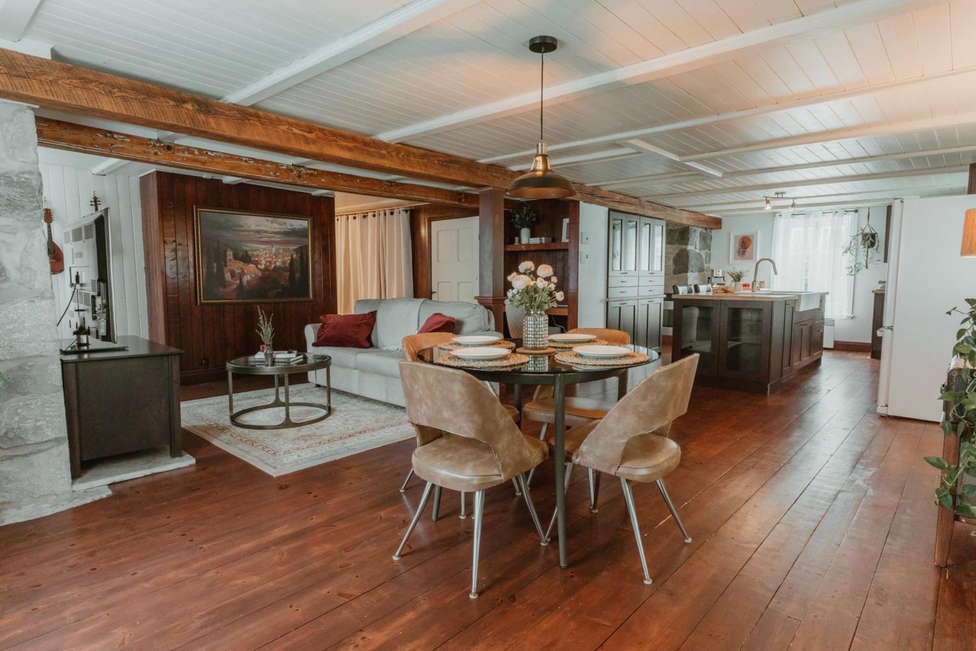 Auberge De L'Ouest Deschambault 外观 照片