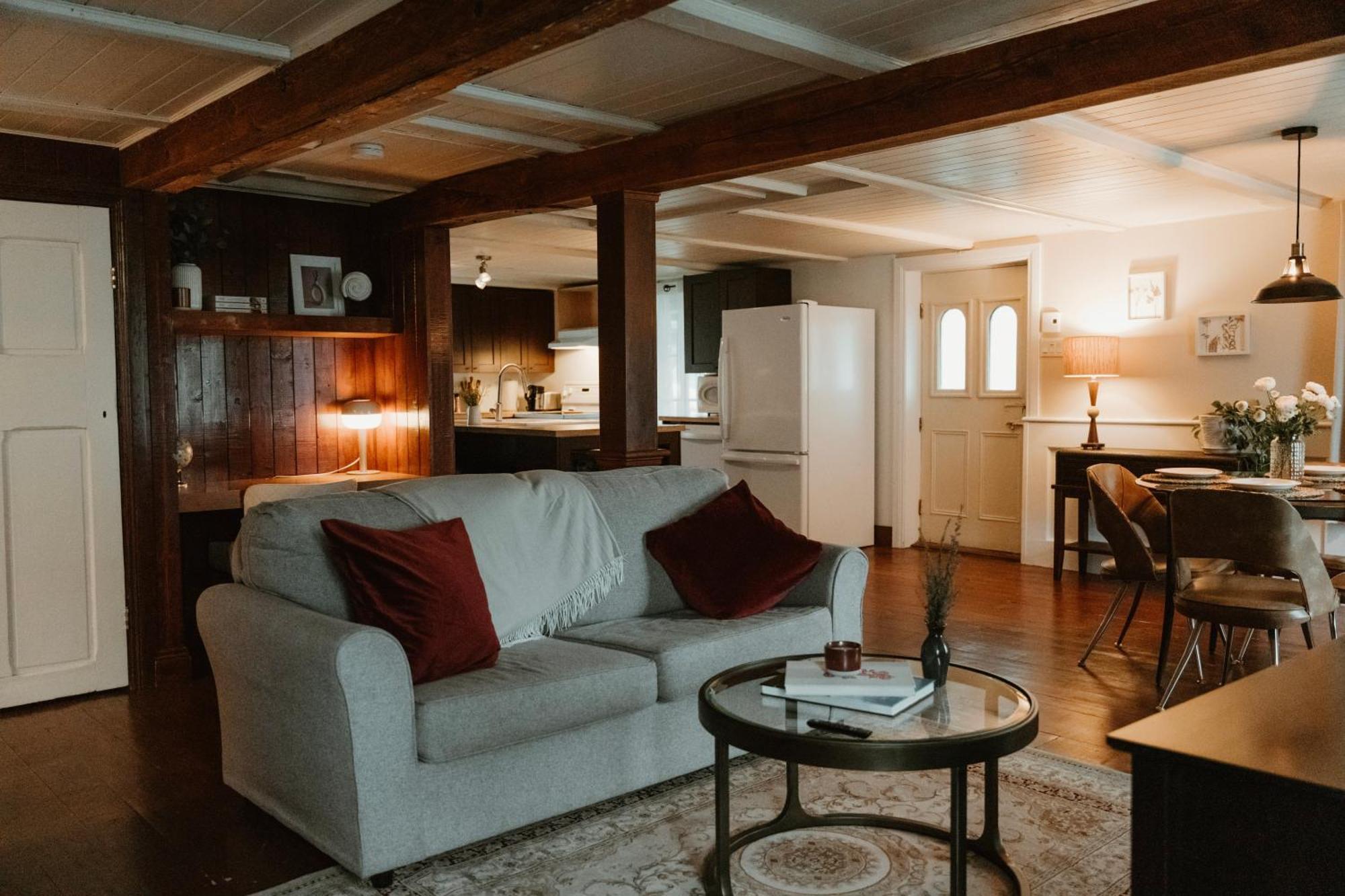 Auberge De L'Ouest Deschambault 外观 照片